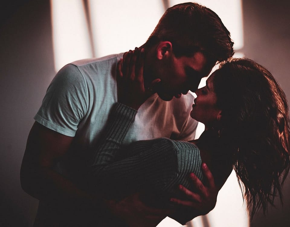 passion, couple, pair-4296544.jpg